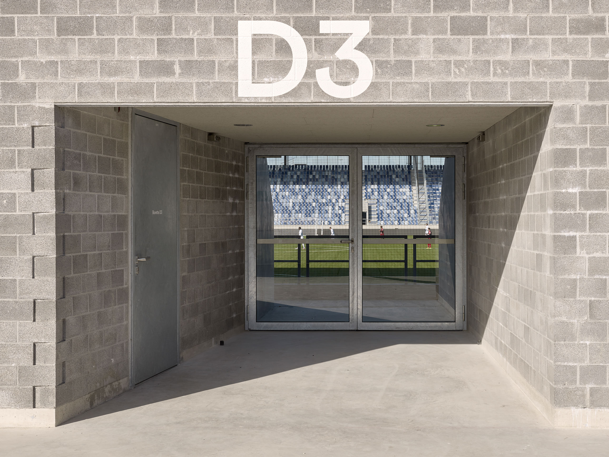 Stade de la Tuilière, Lausanne